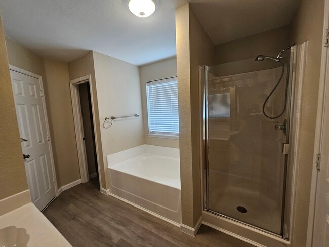 Building Photo - 3516 Valley Forge Dr