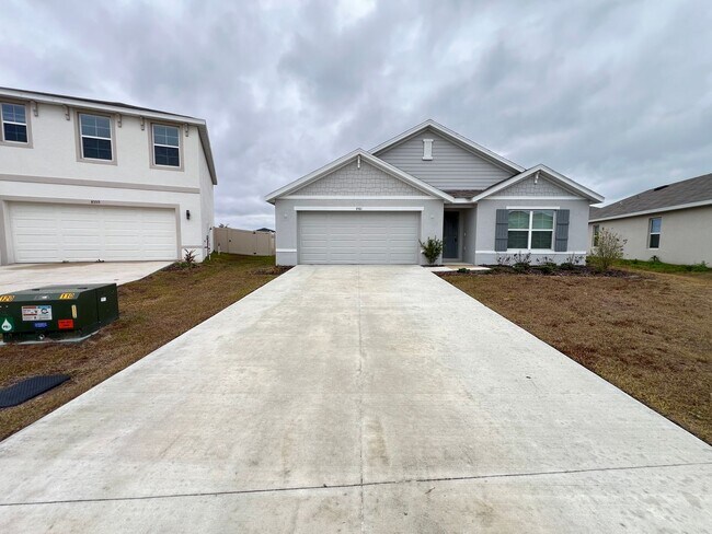 Building Photo - 4BD/2BA Modern Comfort Meets Suburban Serenity in Ocala! WASHER & DRYER INCLUDED!