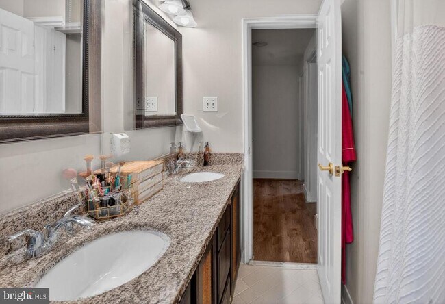 Building Photo - 236 W Taylor Run Pkwy