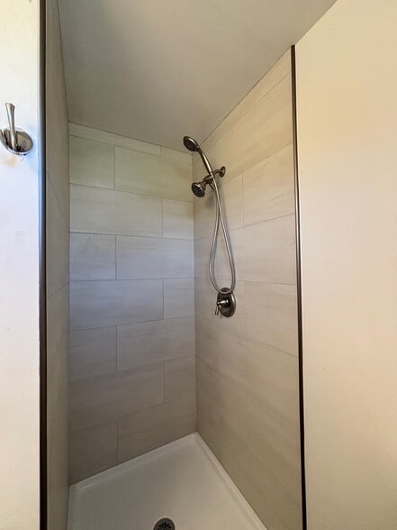 Building Photo - 302 Union St