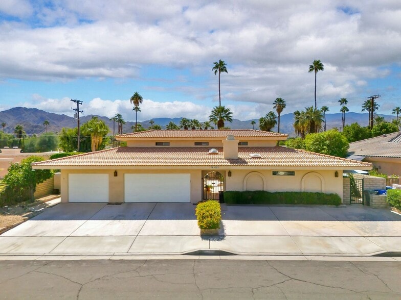 Building Photo - 74465 Driftwood Dr