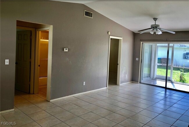 Building Photo - 3306 SW 7th Pl