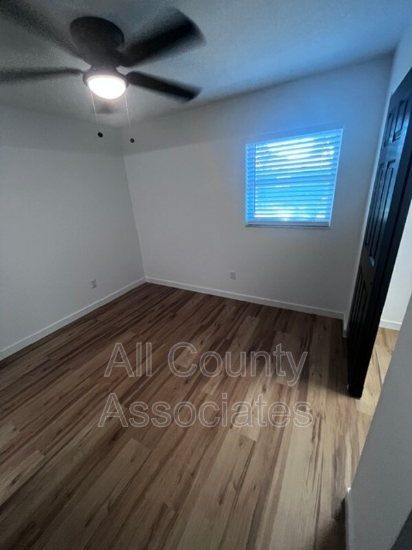 Building Photo - 2267 Norman Dr