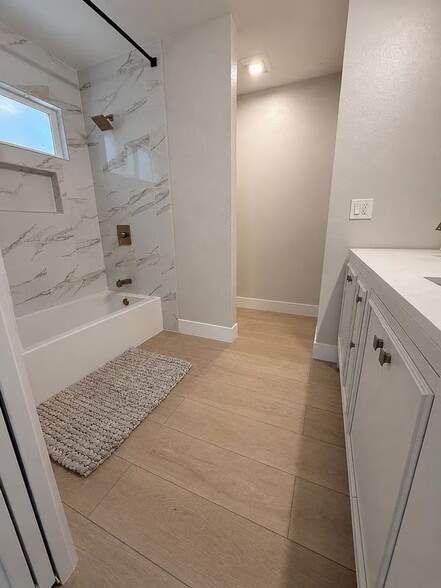 Building Photo - 15047 Meadow Oak Pl