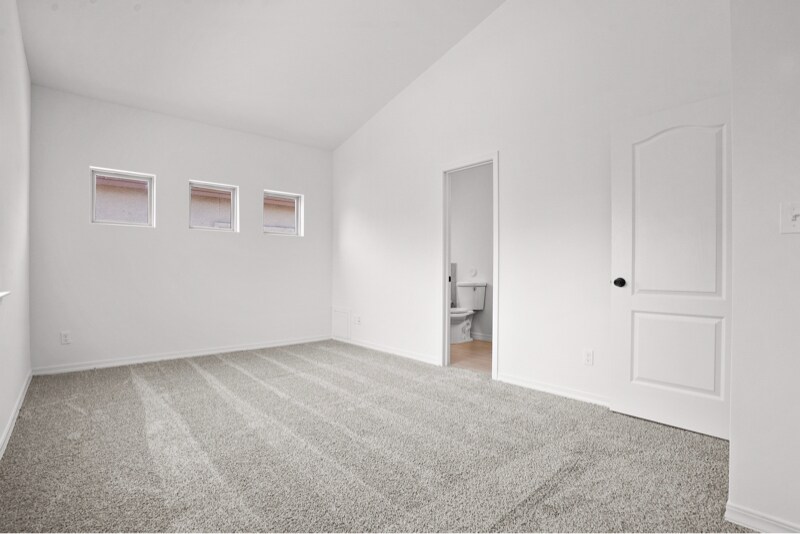 Building Photo - 612 Cedarwood Ave