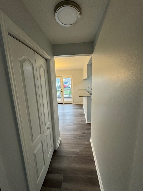 Building Photo - 230 Chesna Dr