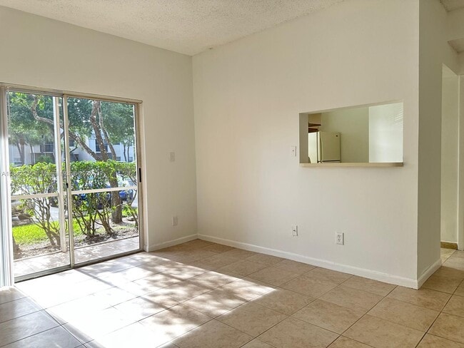 Primary Photo - 601 Cypress Lake Blvd