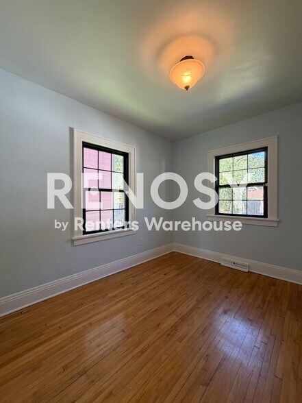 Building Photo - 1759 St Clair Ave