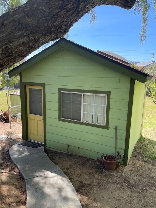 Building Photo - Chula Vista 4.5 Bedrooms and 3 Bathrooms -...
