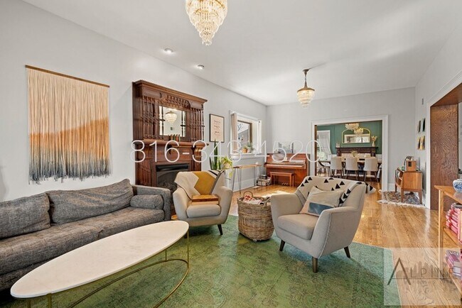 Building Photo - Indoor Pool! FULLY Furnished Short or Mid Term Rental