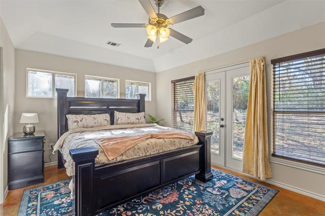 Building Photo - 1522 Oakwood Dr