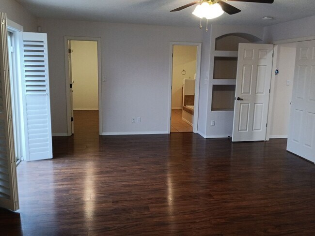 Building Photo - Stunning 4-bedroom, 3.5-bathroom home! Showings coming soon!