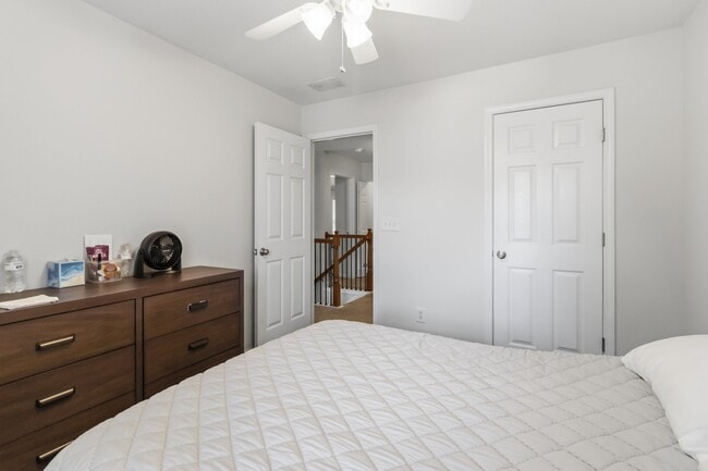Building Photo - 105 Finchley Dr