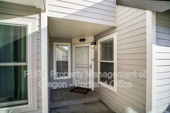 Building Photo - 7254 SE Thiessen Rd