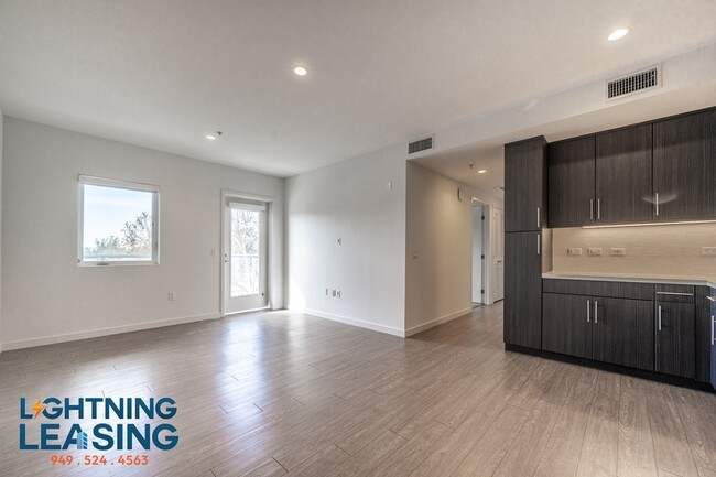 Building Photo - Luxury Two-Bedroom in North Hollywood – On...