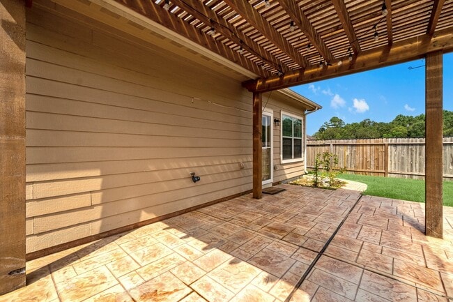 Building Photo - 28434 Lockeridge Creek Dr