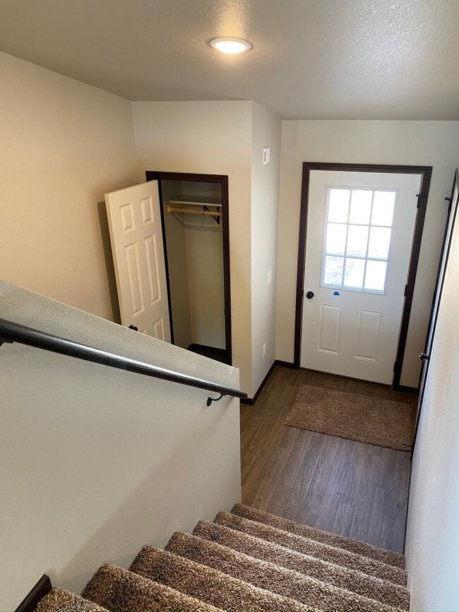 Building Photo - 4 BEDROOM | 2 BATH | DOUBLE GARAGE | RAPID...