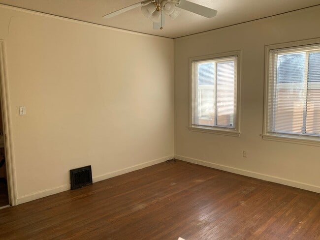 Building Photo - 1330 H St
