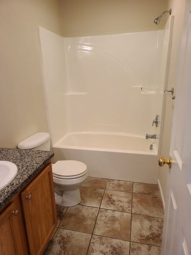 Building Photo - 3 Bedroom Townhome for Rent in Waynesboro