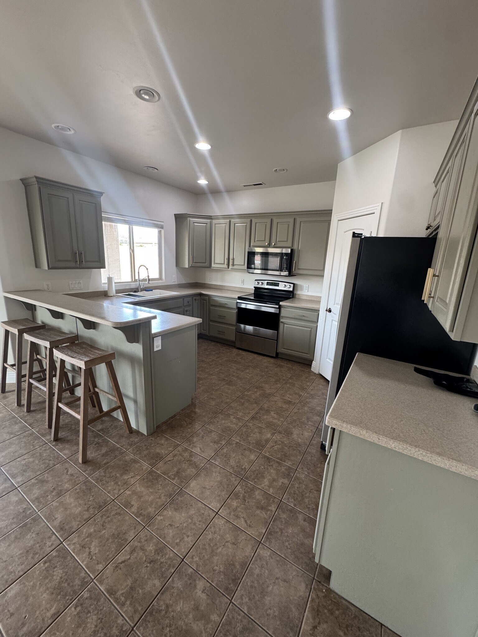 Building Photo - 86 W 1965 S