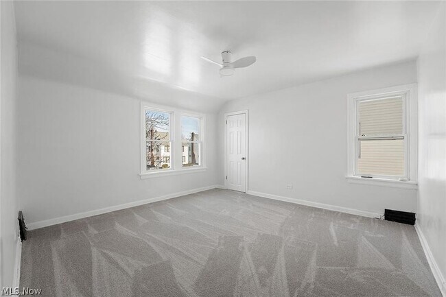 Building Photo - 3406 Henderson Rd