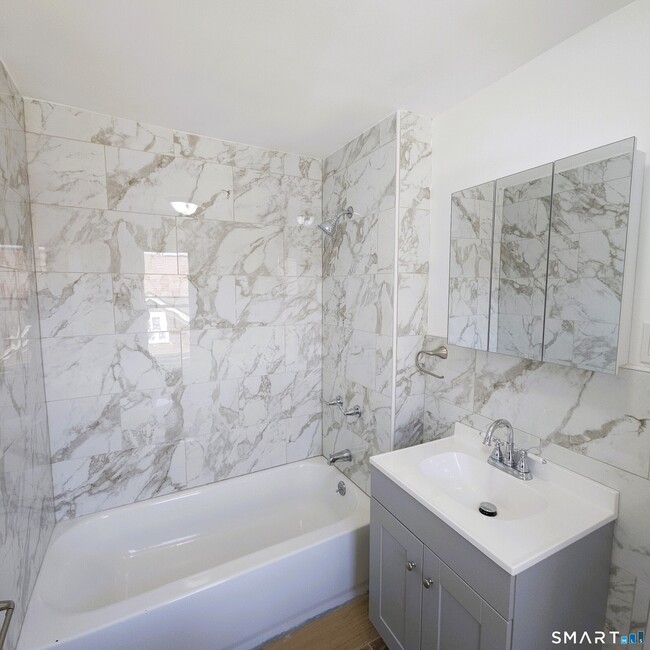 Building Photo - 97 Gridley St