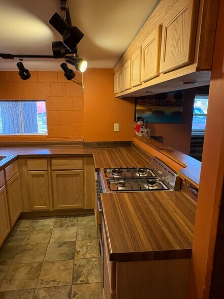 Building Photo - 3050 J Maddy Pky