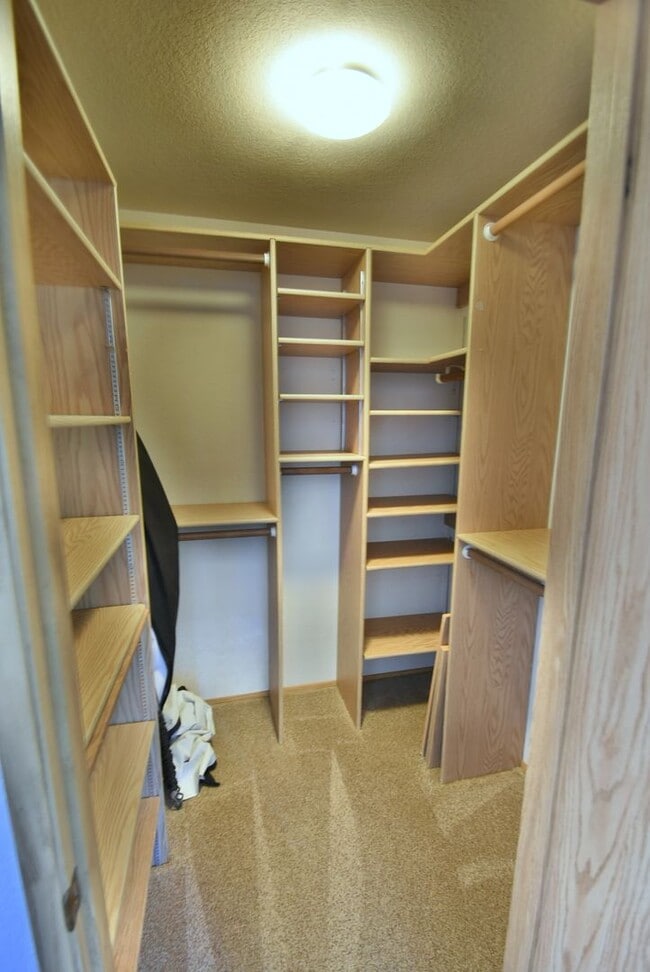 Building Photo - 2Bd/1.5Ba Kirkland Condo