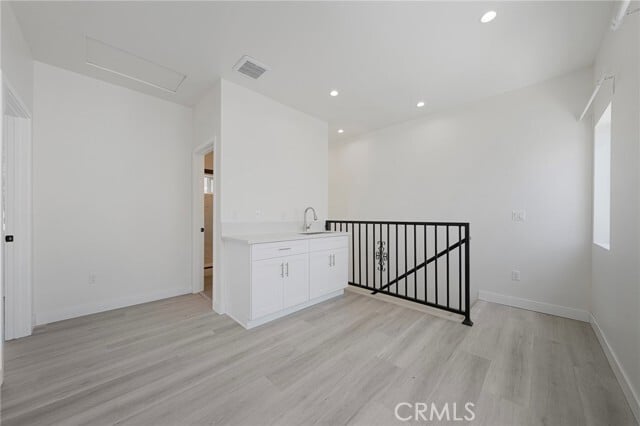 Building Photo - 2423 S Myrtle Ave