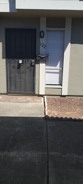 Building Photo - 122 Del Norte Ct
