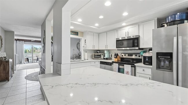 Building Photo - 318 Windrush Blvd