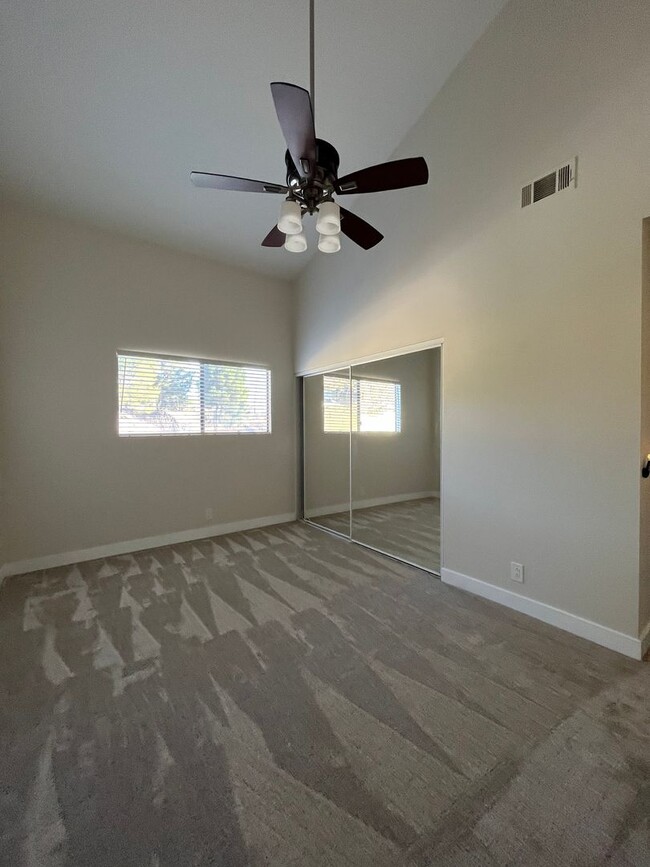 Building Photo - Light-Filled Living on a Peaceful Cul-De-Sac