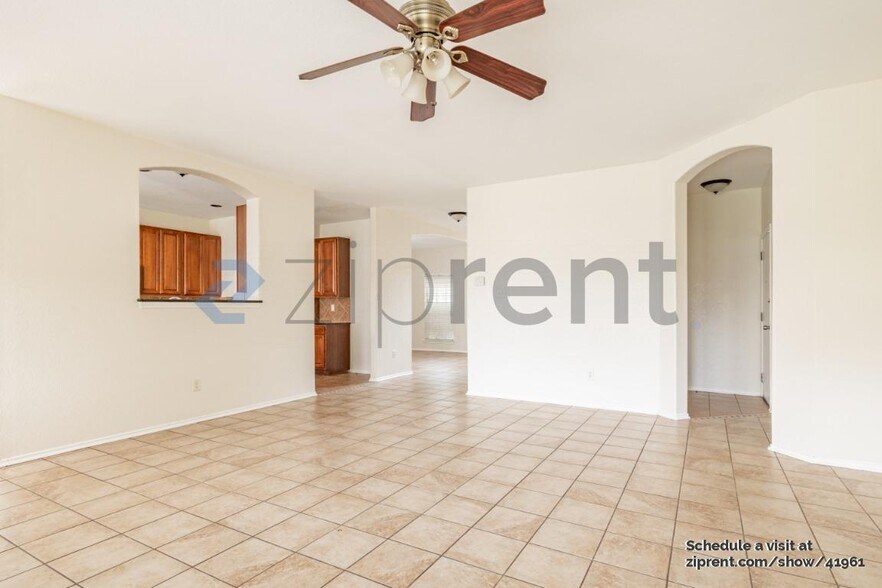 Building Photo - 10335 Ashbury Creek