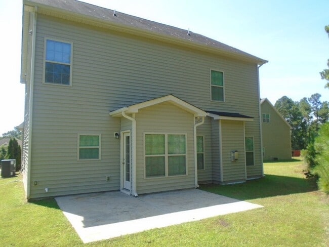 Building Photo - Stunning 5-Bedroom, 3.5-Bath Home with Bon...