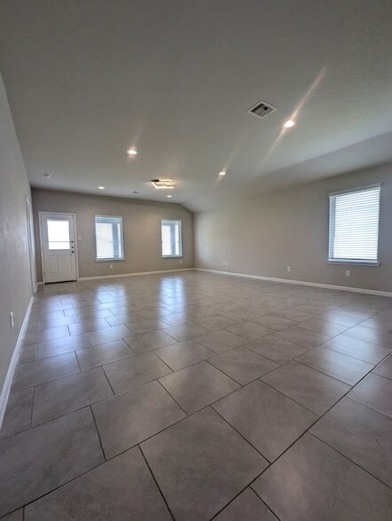 Building Photo - 3518 Windham Way