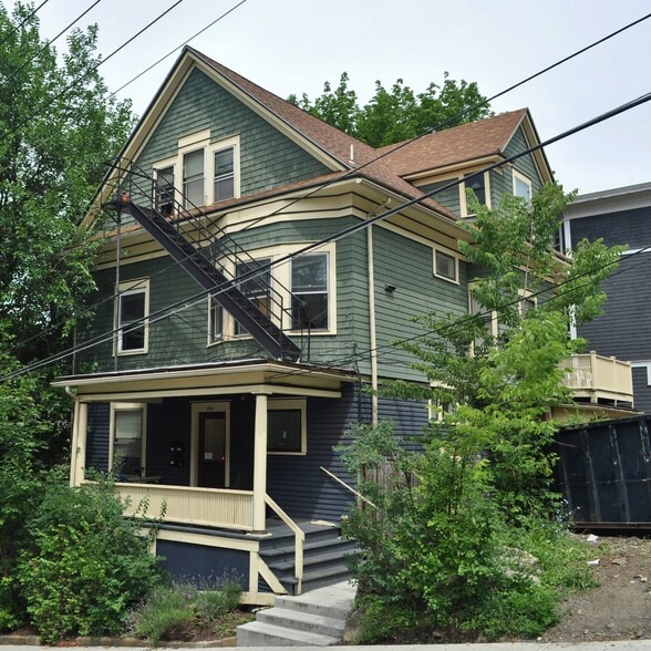 Building Photo - 202 Williams St