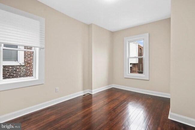 Building Photo - 5611 Stewart St