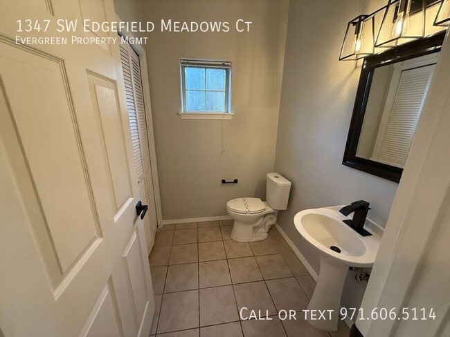 Building Photo - 1347 SW Edgefield Meadows Terrace