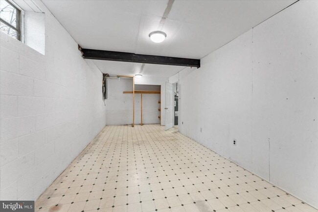 Building Photo - 6548 Windham Ave