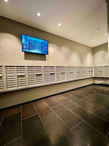 Building Photo - 60 E Monroe St