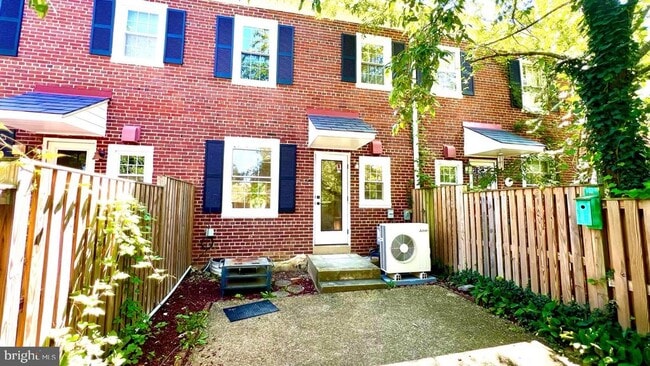 Building Photo - 3414 S Stafford St