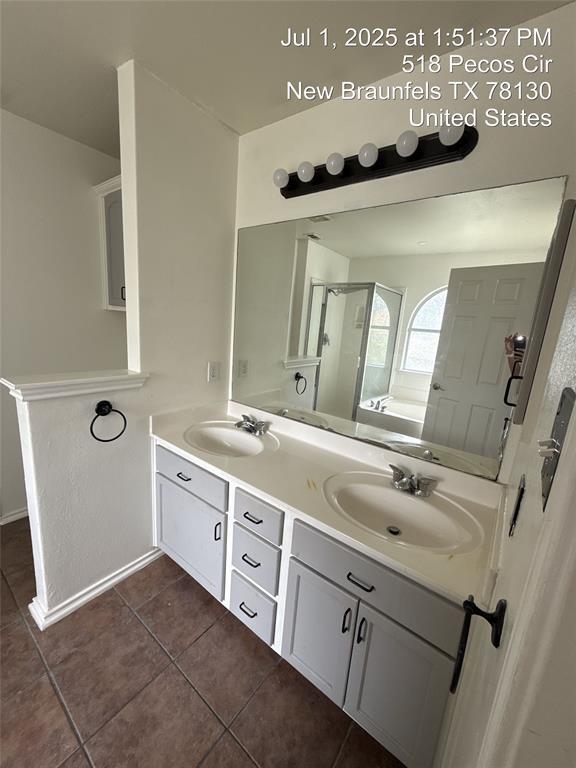 Building Photo - 518 Pecos Cir