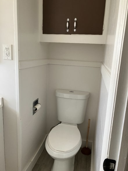 Building Photo - 406 13th St S