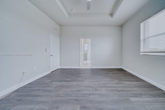 Building Photo - 2479 NE 4th St