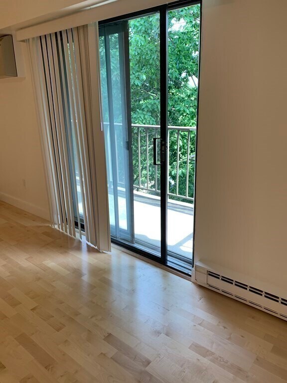 Building Photo - 125 Pleasant St