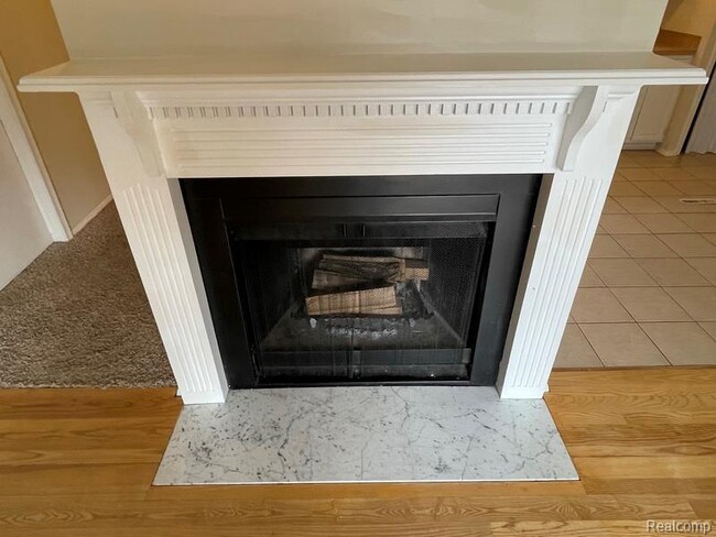 Building Photo - 8487 Pepper Ridge Dr