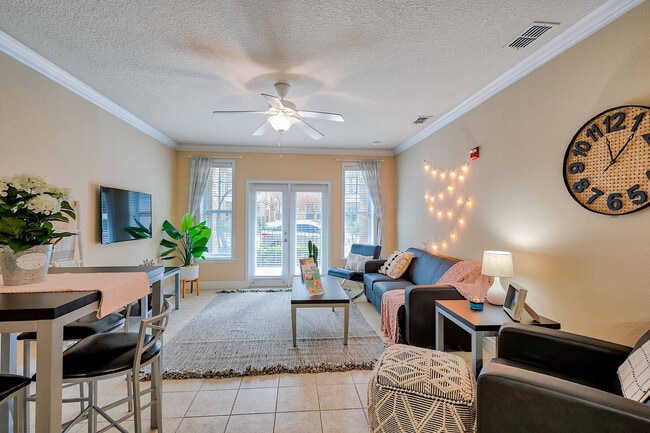 LyonsCornerApartments_1240SW9thRd_II-217533_PHO_30 - Lyons Corner