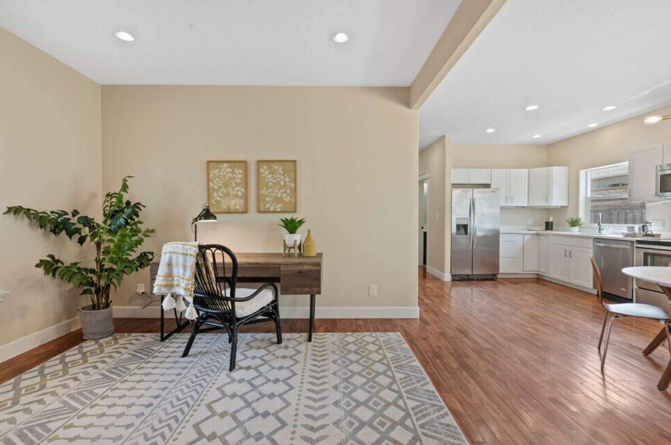 Building Photo - 7321 NE 8th Ave