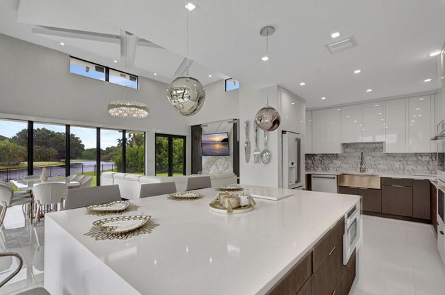 Building Photo - Avenida Del Rio, Delray Beach, FL 33446 - ...