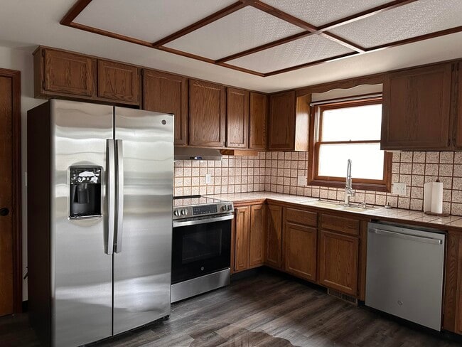 Building Photo - 216 Day Dr